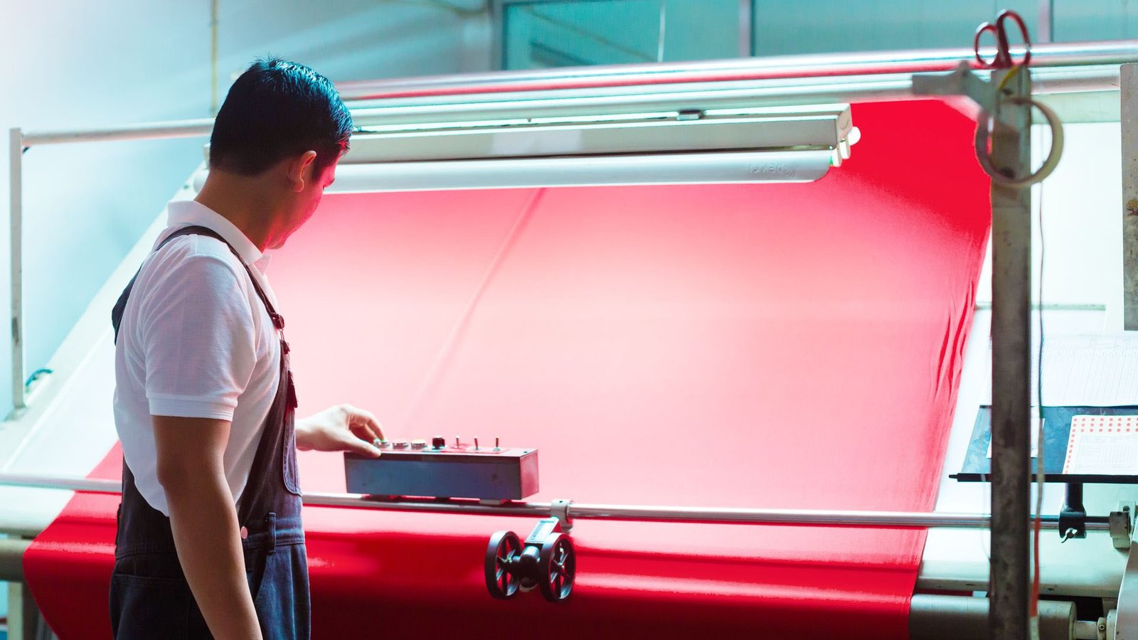 how coated canvas is made