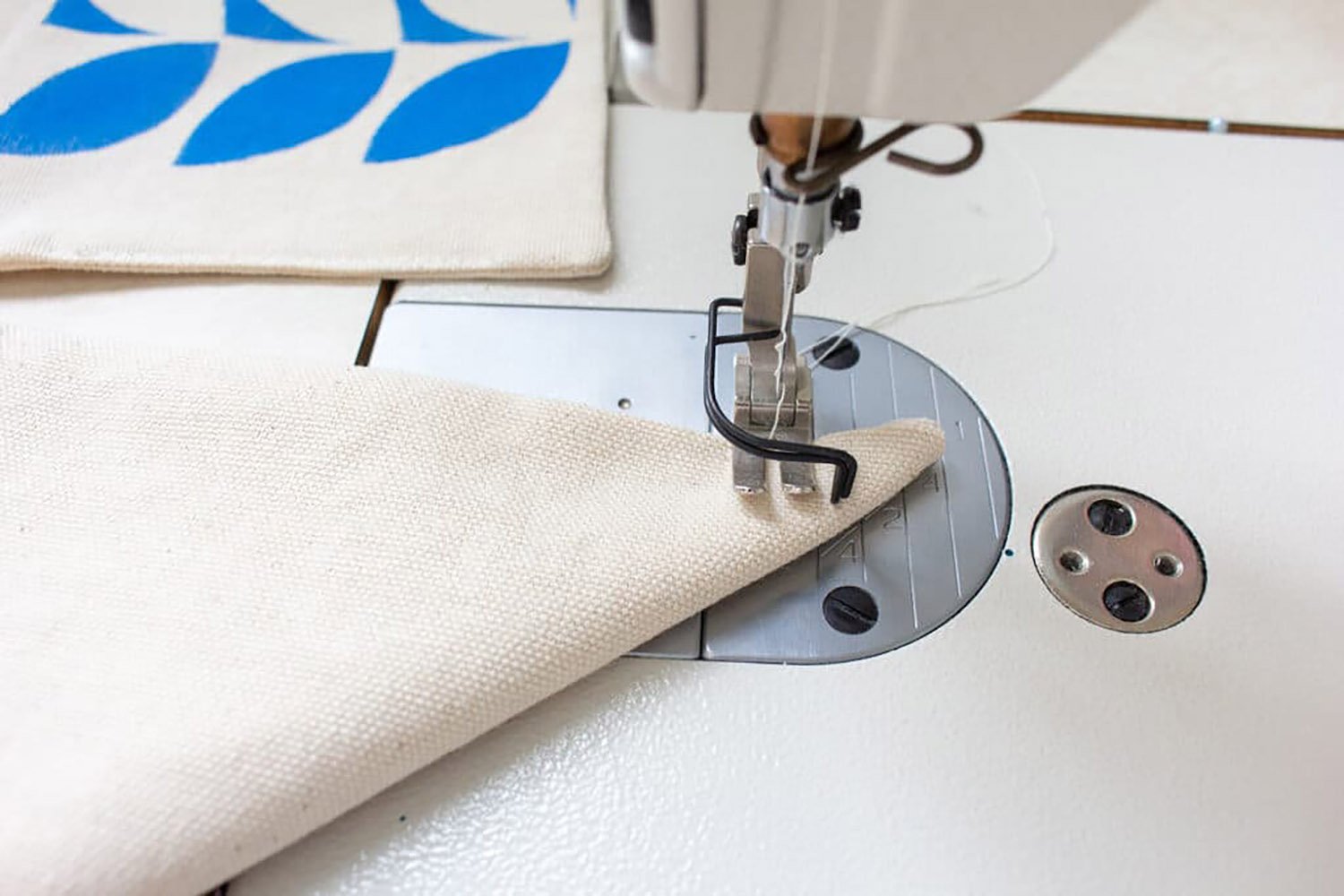 tote bag production efficiency flat vs boxed